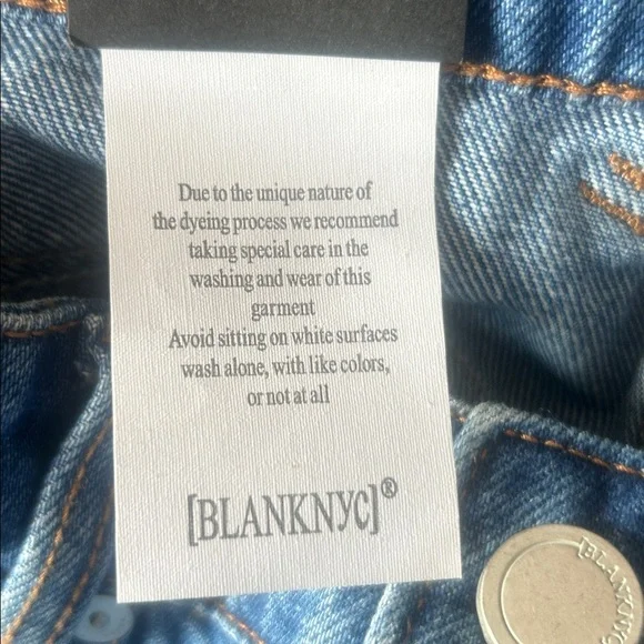 Blank NYC The Franklin Ribcage Wide Leg Hands Down - Picture 9 of 9